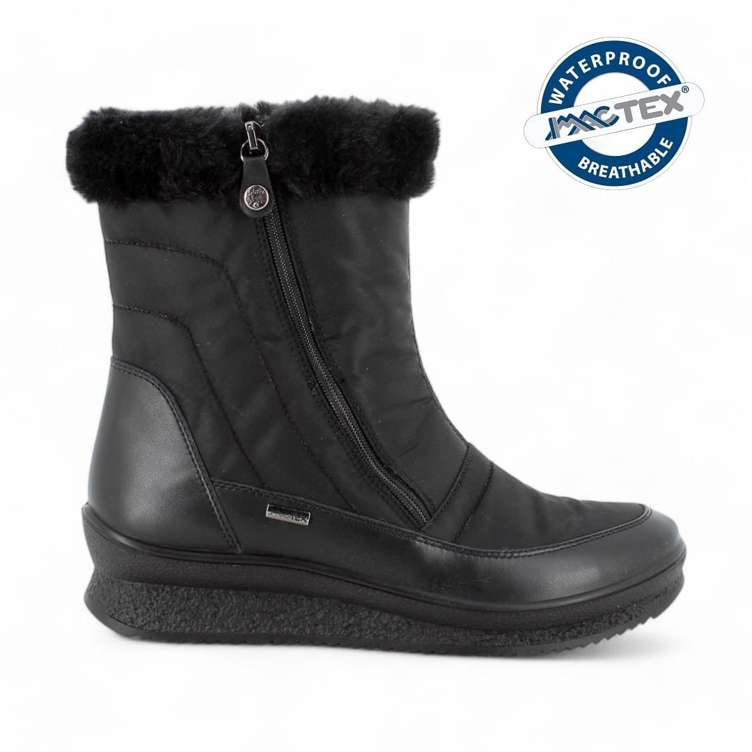 656558-Black